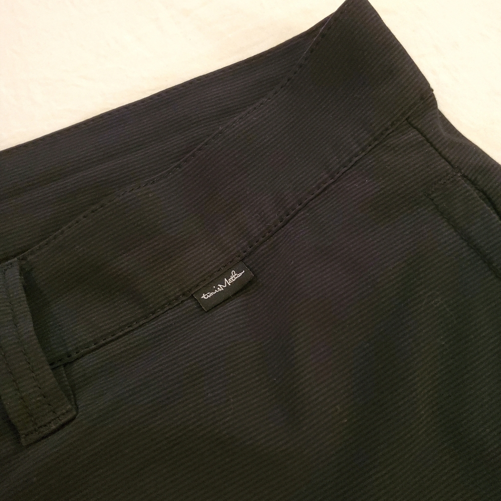 TRAVIS MATHEW Beck Black Performance Golfing Outerwear Shorts Men's Size 38 - Picture 7 of 11